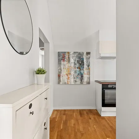 Historic I Free Parking Apartment *